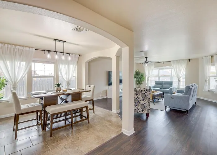 8 Mi To Cavazos! Modern W/ Fire Pit Killeen
