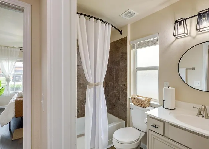 8 Mi To Cavazos! Modern W/ Fire Pit Holiday home