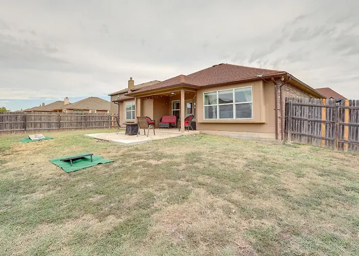 8 Mi To Cavazos! Modern W/ Fire Pit