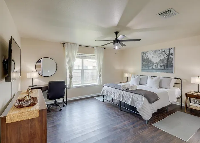 8 Mi To Cavazos! Modern W/ Fire Pit