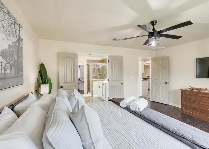 8 Mi To Cavazos! Modern W/ Fire Pit Holiday home